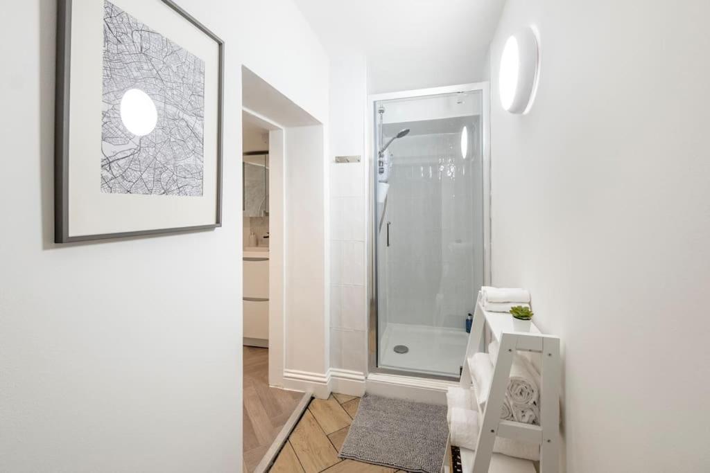 Spacious Apartment - 5 Minutes Walk To Bath Abbey Экстерьер фото